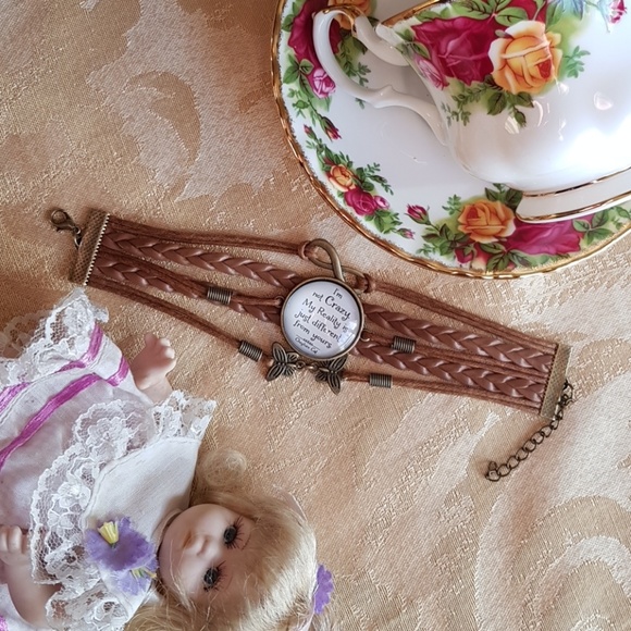 Alice in Wonderland leather quote bracelet - Picture 3 of 5